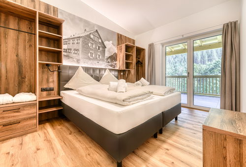 Brandnerhus Nr. 21 - Balkon 4-Zimmer Ferienwohnung