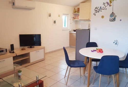 Apartment 2 bedroom Tribunj