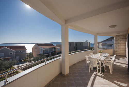 Apartment 4 bedroom Brodarica