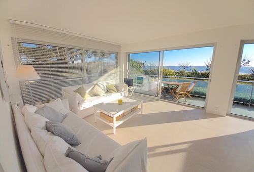 Beautiful T3 apartment facing the sea - sleeps 4 - Benoit district 