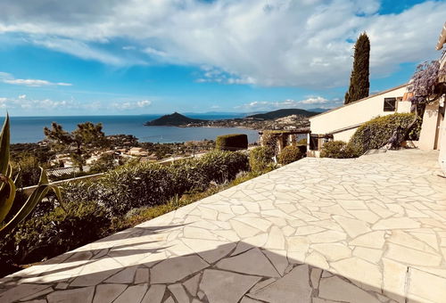 Bastidon pour 6  personnes vu Méditerranée Ref : Villa Plein Soleil