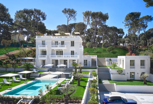  Luxurious Escape in Cap d'Antibes: High-End Belle Époque Villa