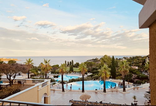 Cap Esterel 2 pièces Climatisé / Vue Mer et piscines Réf E1 220