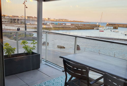 Appartement avec loggia vue mer  port Maria
