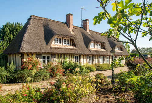 Authentique chaumière normande avec piscine