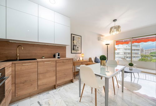 Lovely & bright one-bedroom close to the Croisette