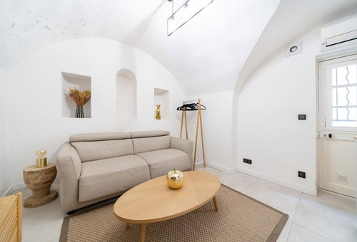 Charming town house in the historic Suquet