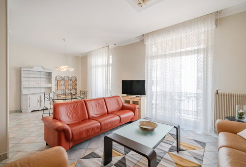 Nice 2 bedroom in the heart of Cannes