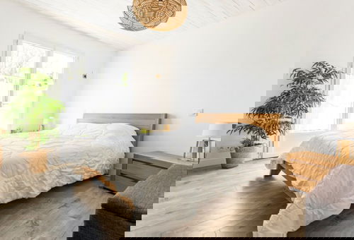 Située à 300 mètres du plus grand marché de l'Ile de Ré, vous apprécierez...