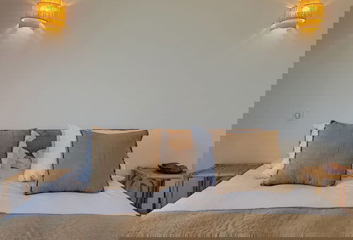 700m from Cala Rossa beach, pretty villa with swimming pool.