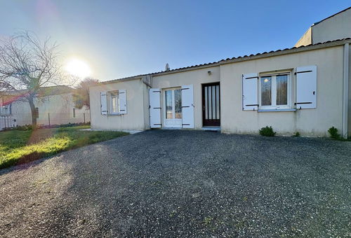 Saint Pierre d'Oléron - En milieu de l'île
Maison Appartement - 56m² environ...