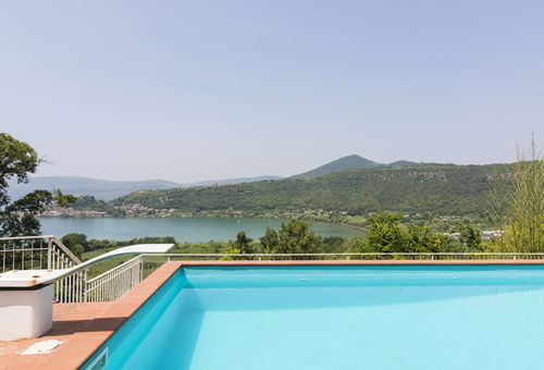 Villa 5 bedroom Trevignano Romano