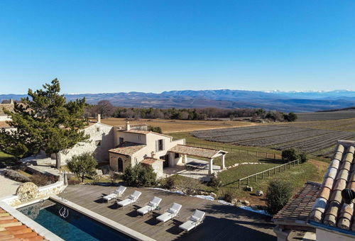 Large property for rent in Provence: Lavande et Merveilles