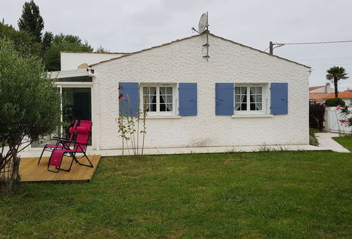SAINT-PIERRE D’OLERON – Centre de l’île 
Maison 4 pièces –85m² environ –...