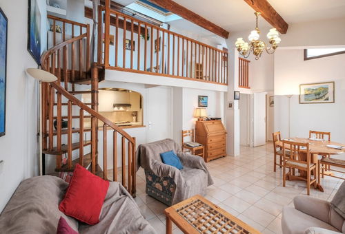 Very nice 2 bedrooms in duplex heart of Cannes !!