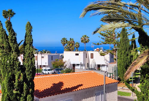 Sunshine Urbania  Sea View Apartment 6C