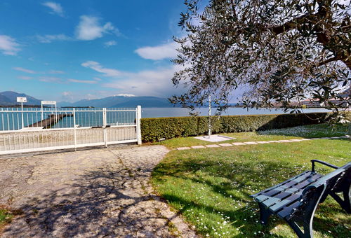 Appartamento Maria Elena by Bookinggardalake