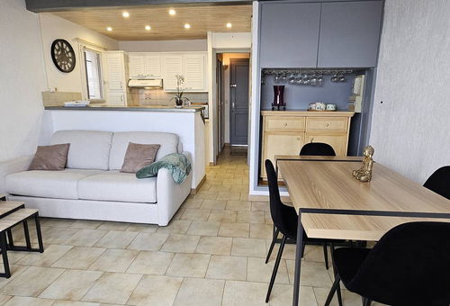 Air-conditioned mini-villa in Tarco in a residence facing the sea, 300m from...
