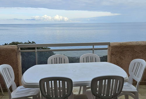 Mini-villa climatisée à Tarco dans une résidence face à la mer, à 300m des...