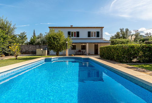 Villa Las Palmeras en Pollensa: Relax Total con Pi