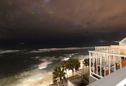 Skyline Beachfront Retreat