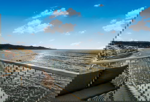 Skyline Beachfront Retreat