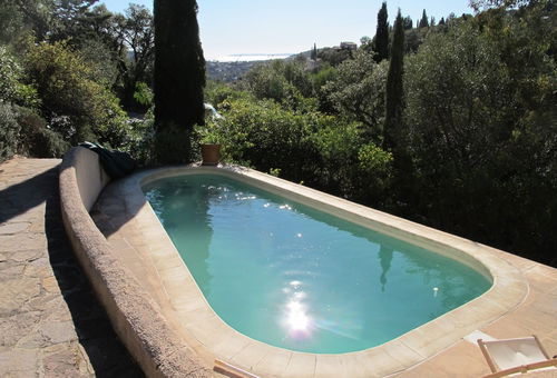 Villa 4 chambres avec piscine au calme