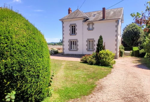 Grande Maison de Caractère avec Piscine – 11 Couchages – Calme & Nature