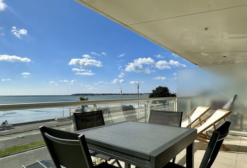 La Baule – Seafront – Luxury Apartment with Terrace and Garage 