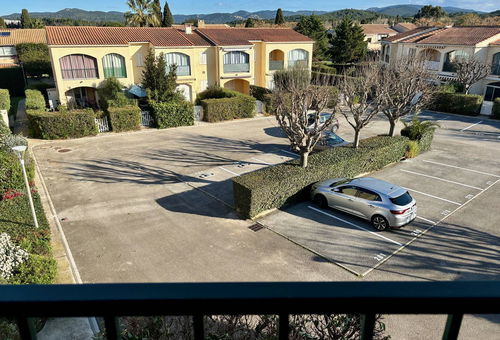 At la Londe les Maures (83) - MIRAMAR district - Residence LES CANOUBIERS...