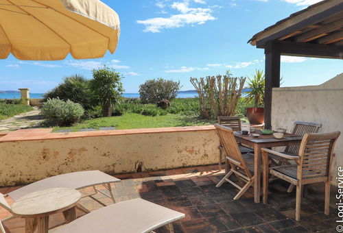 Idéal pour vos vacances à Port-Grimaud,  agréable studio tout confort pour 4...