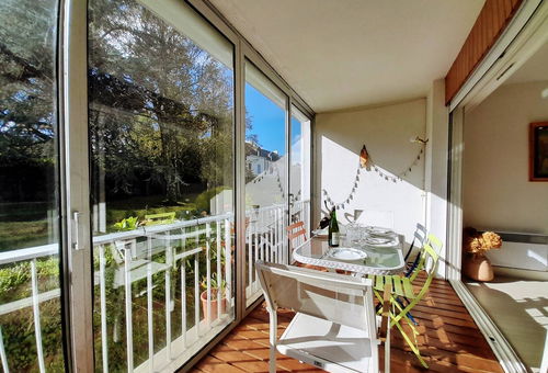 La Trinité sur Mer, direct access to the port and shops nearby, large 3-room...