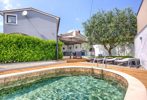 Villa 3 bedroom Loborika