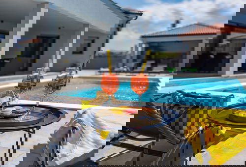 Villa 4 bedroom Pula