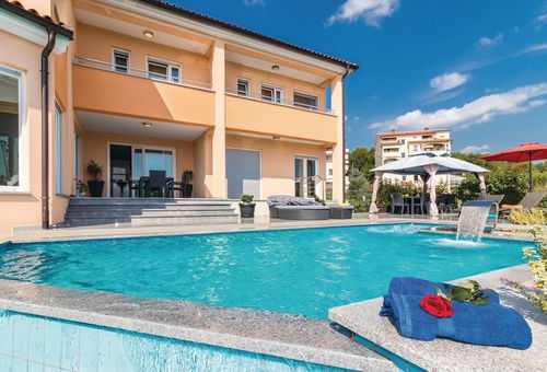 Villa 5 bedroom Pula