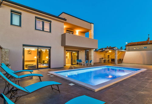 Villa 4 bedroom Pula