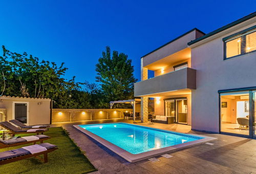 Villa 4 bedroom Pula