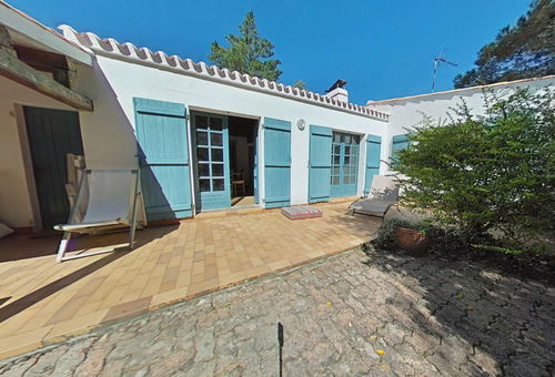 L'EPINE (85) - Le Bois des Eloux district -
5-room house, approximately 114...