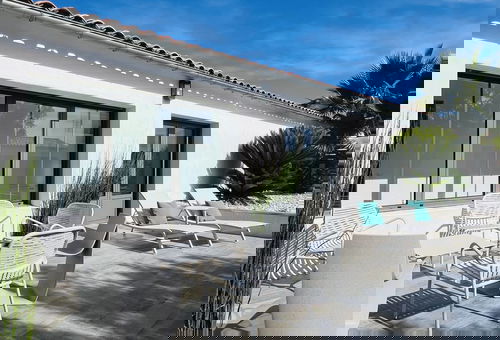 Somptueuse villa au Bois Plage avec piscine à quelques pas des superbes...