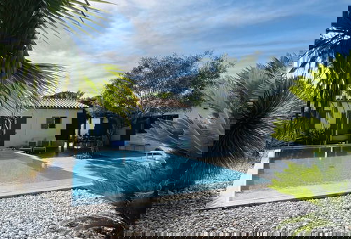 Enjoy an unforgettable stay in the heart of the Ile de Ré in this sumptuous...