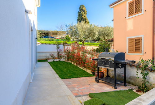 Luxury Villa Sofia with Pool In Poreč, Istria