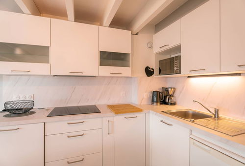 Carnac, Grande Plage and supermarket closeby, nice 3-room duplex apartment