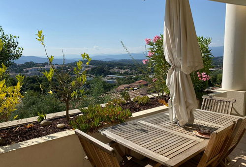 Cannes (06) - Le Domaine Residence 2-room apartment - approximately 50 m2 -...
