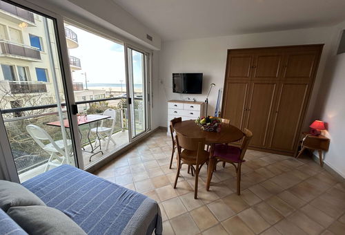 Saint Jean de Monts (85) - Seafront/pier district -  E Residence
Studio -...