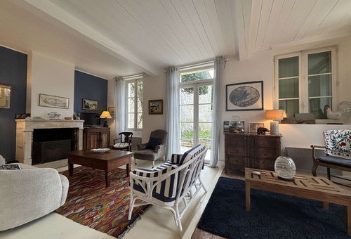 Ile de Ré - SAINT MARTIN DE RE(17) -  Maison avec grand jardin
Maison 6...