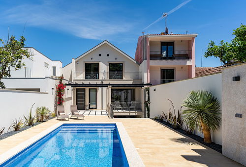 Villa 255 - Luxury Townhouse in the Heart of Camin
