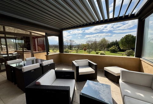 Countryside villa with swimming spa