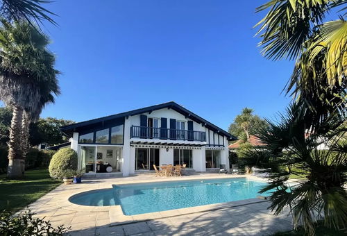 Villa 5 bedroom Bassussarry