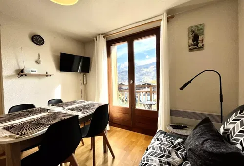 Apartment 2 bedroom Demi-quartier