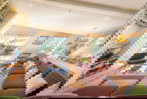 Plouharnel, face à la Pointe du Pô, à 4 km de la plage et 2 km du bourg,...